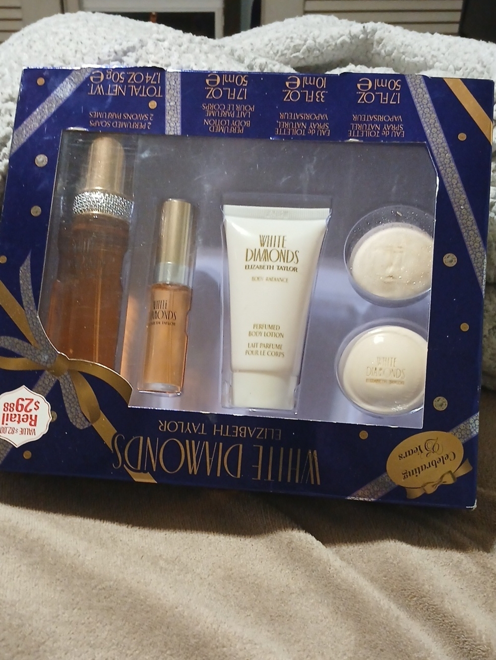 White Diamonds by Elizabeth Taylor Women Bath & Body Gift Set - White/Cream